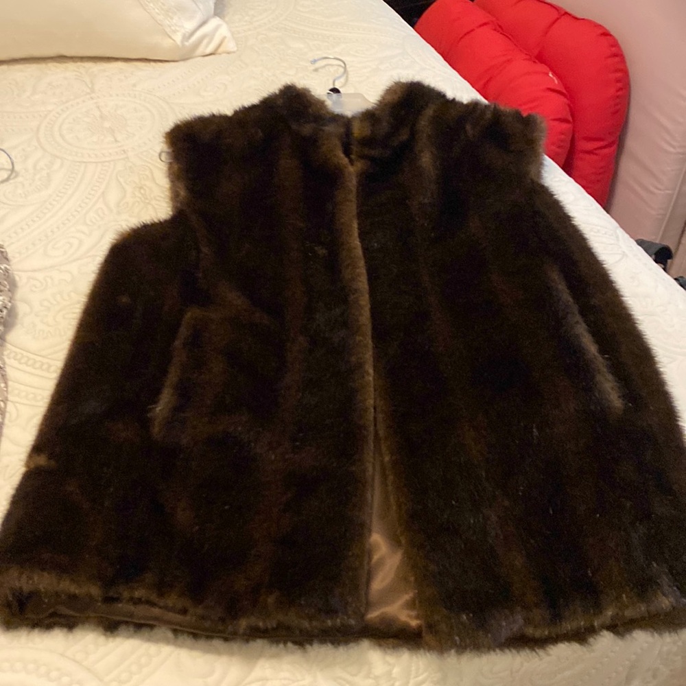 Fur vest